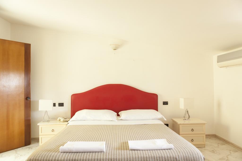 Hotel Villa Pirotta Sannicandro di Bari Extérieur photo