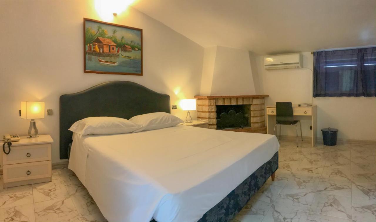 Hotel Villa Pirotta Sannicandro di Bari Extérieur photo